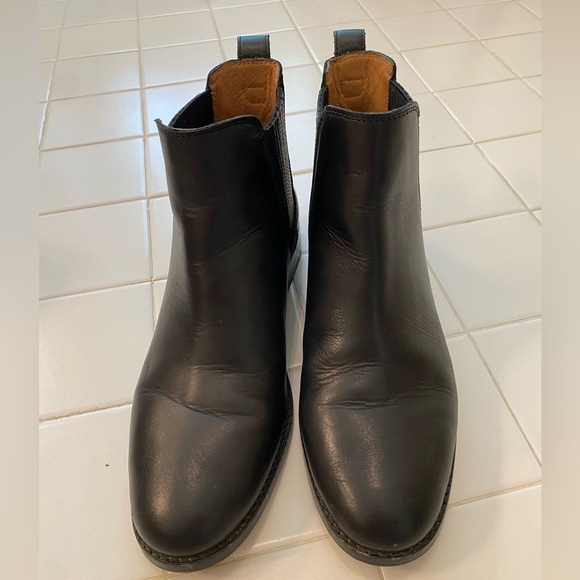 Madewell Ainsley Chelsea Boot in True Black - Picture 3 of 6